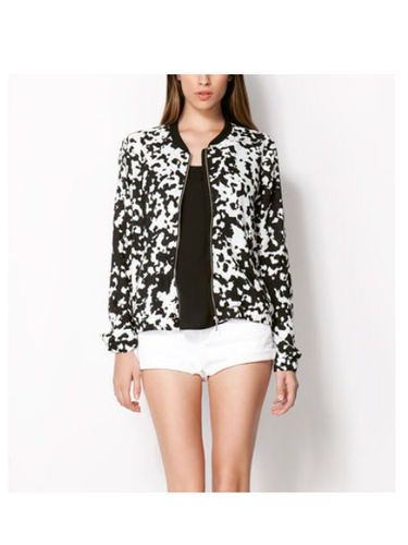 Jaketa Animal Print Preta e Branca